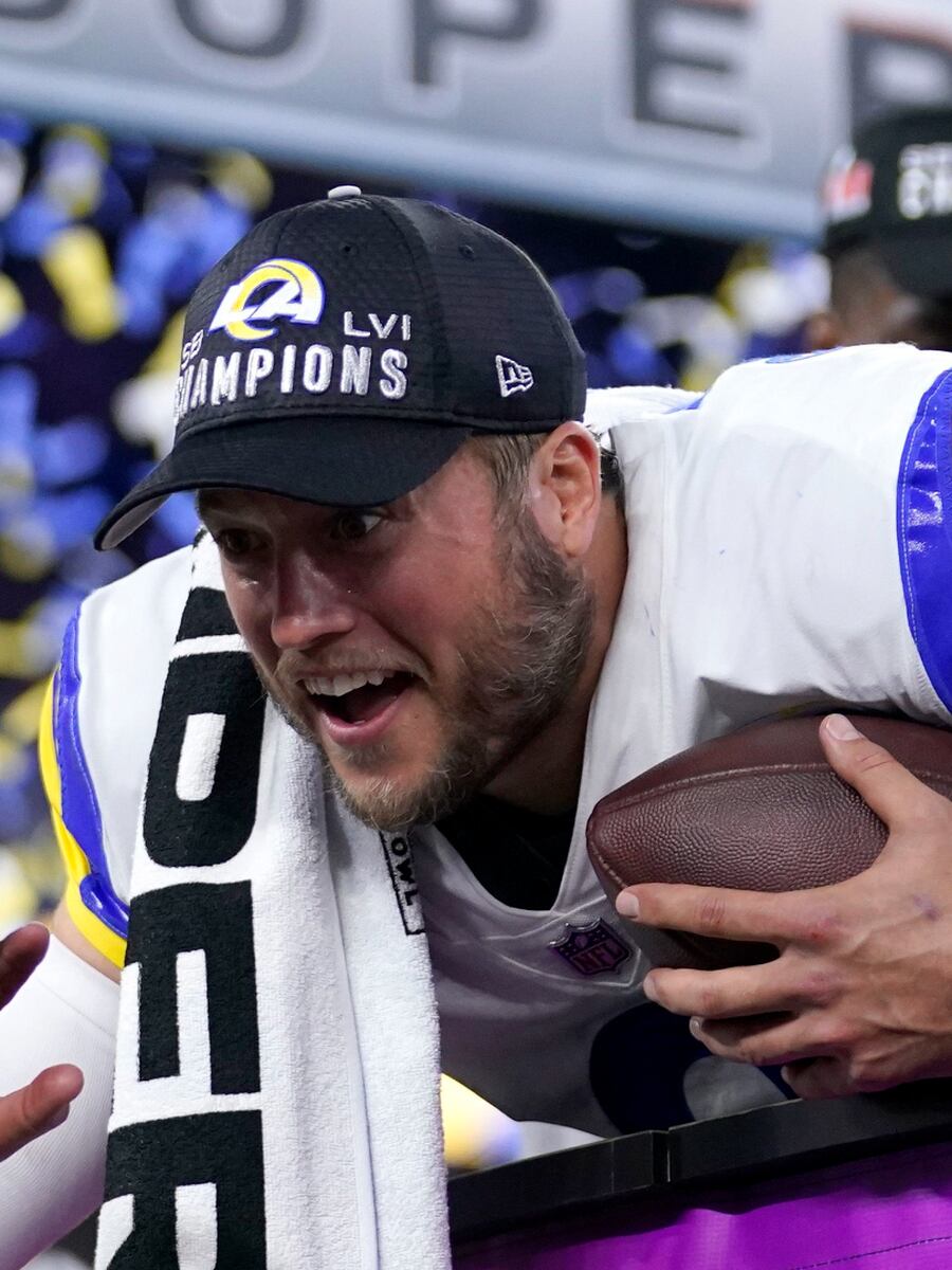 Matthew Stafford explains reaction to photog's parade fall