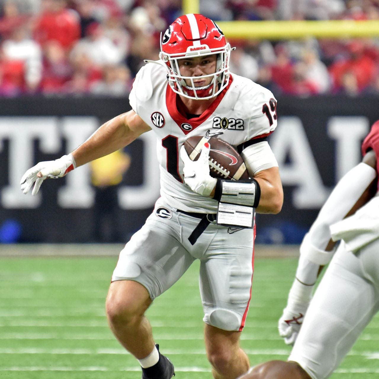 Brock Bowers praises Georgia quarterbacks during spring game 