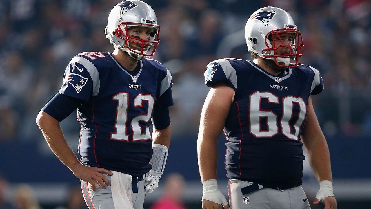 Report: Former Bulldog David Andrews wins starting center job for