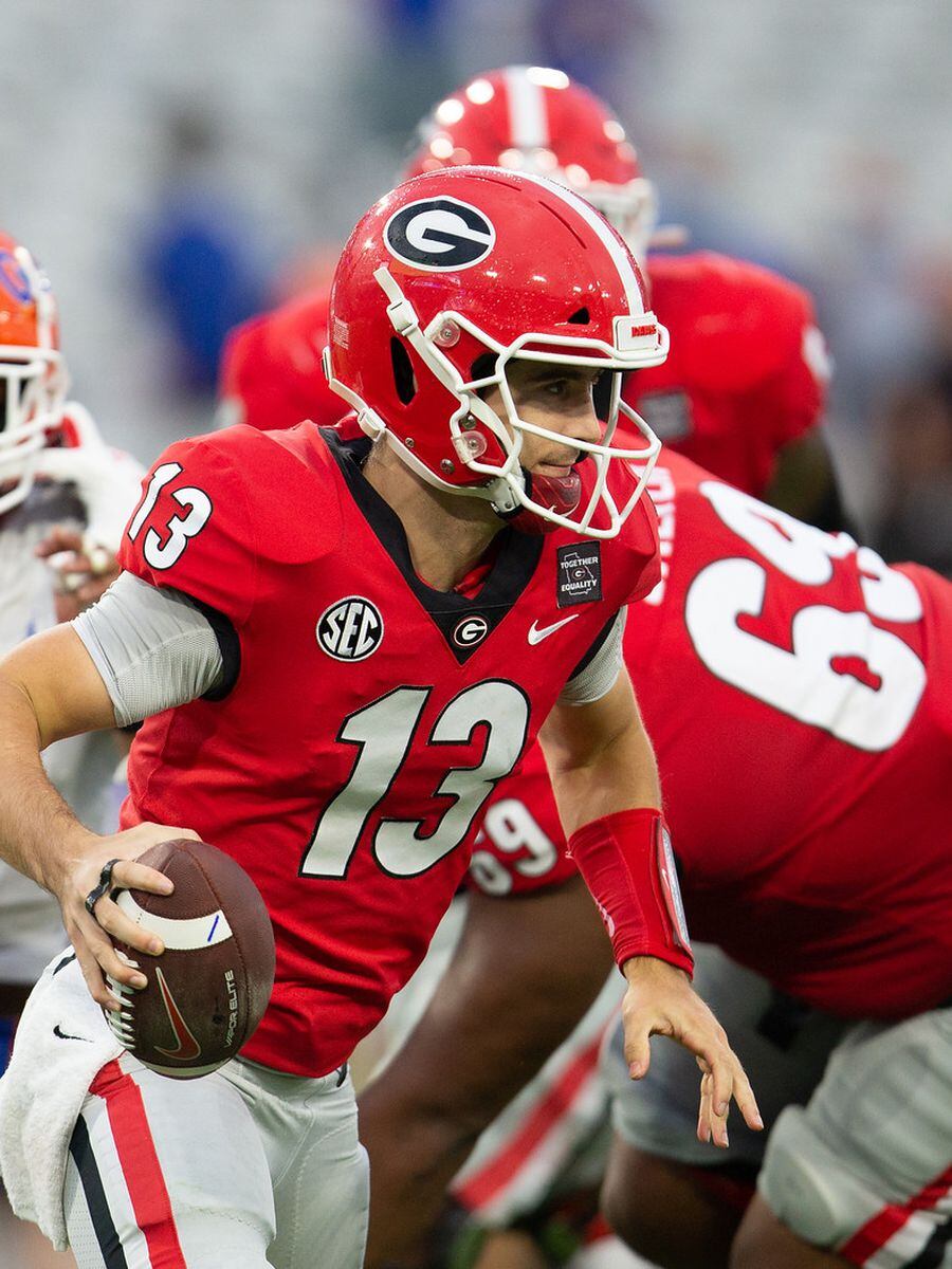 Georgia Bulldogs sticks with QB Stetson Bennett for Florida