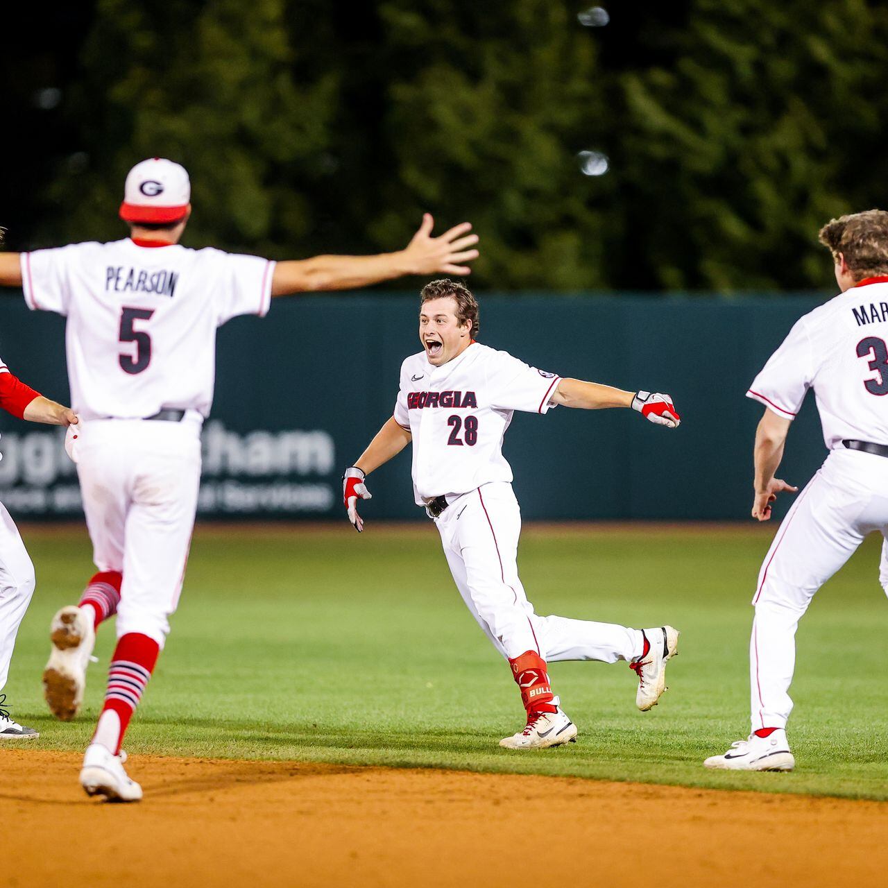 UGA baseball begins tough road stretch against top-ranked Arkansas