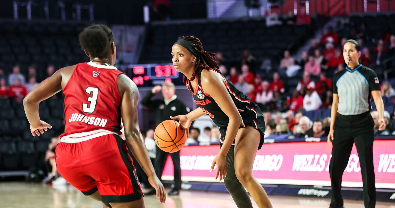 women’s basketball opens NCAA tourney in Iowa City against