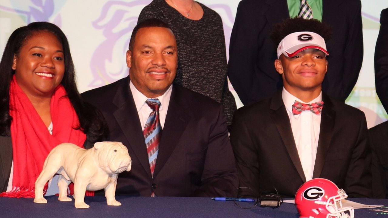 Justin Fields' Parents Helped Mold a Future NFL Star - FanBuzz