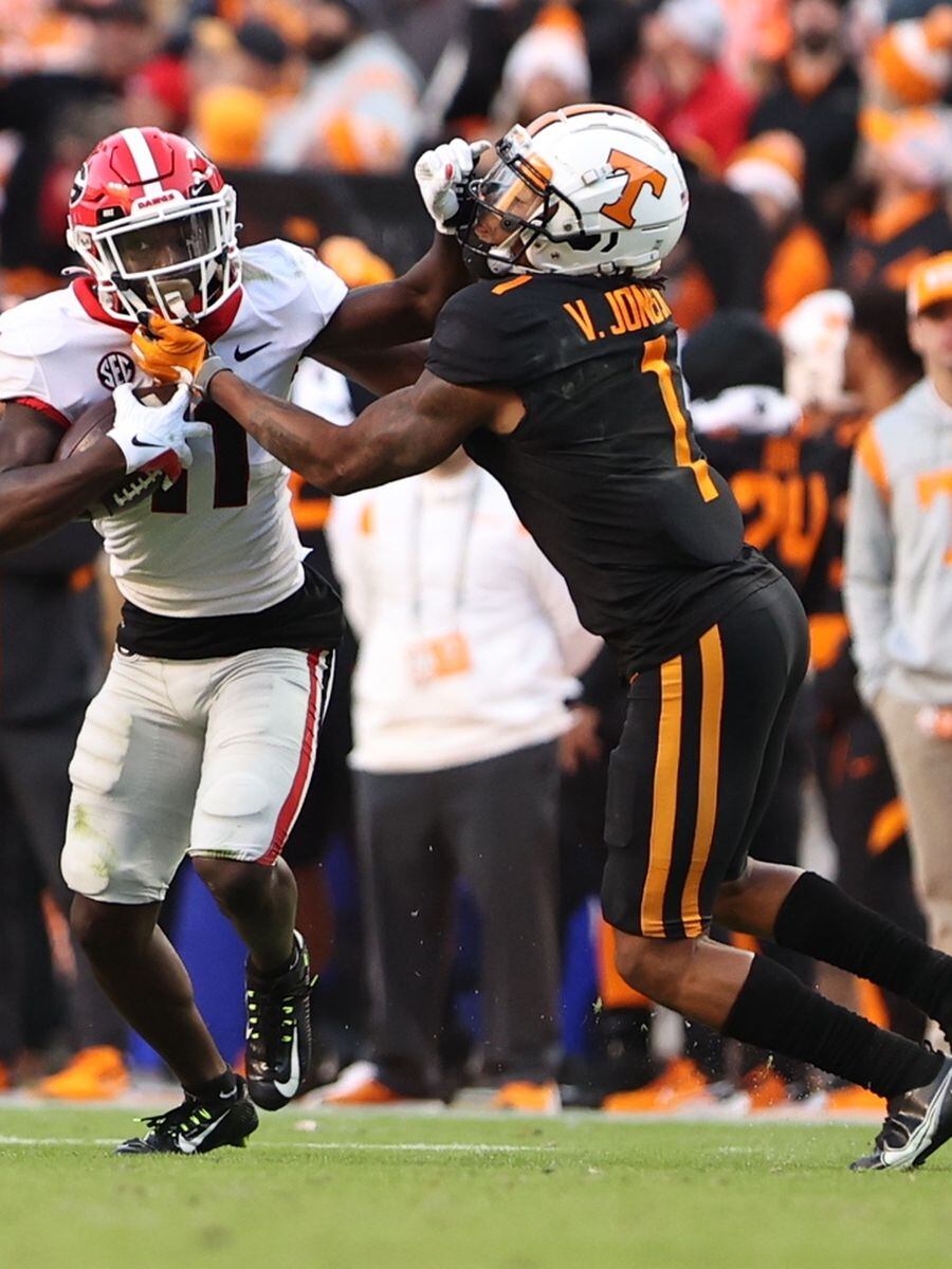 Nakobe Dean hilariously interrupts Channing Tindall at NFL combine