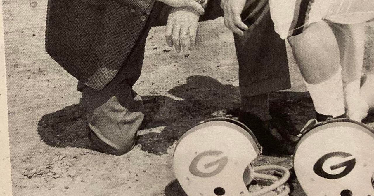 Georgia to honor '80 team by wearing 'red britches' vs. Arkansas