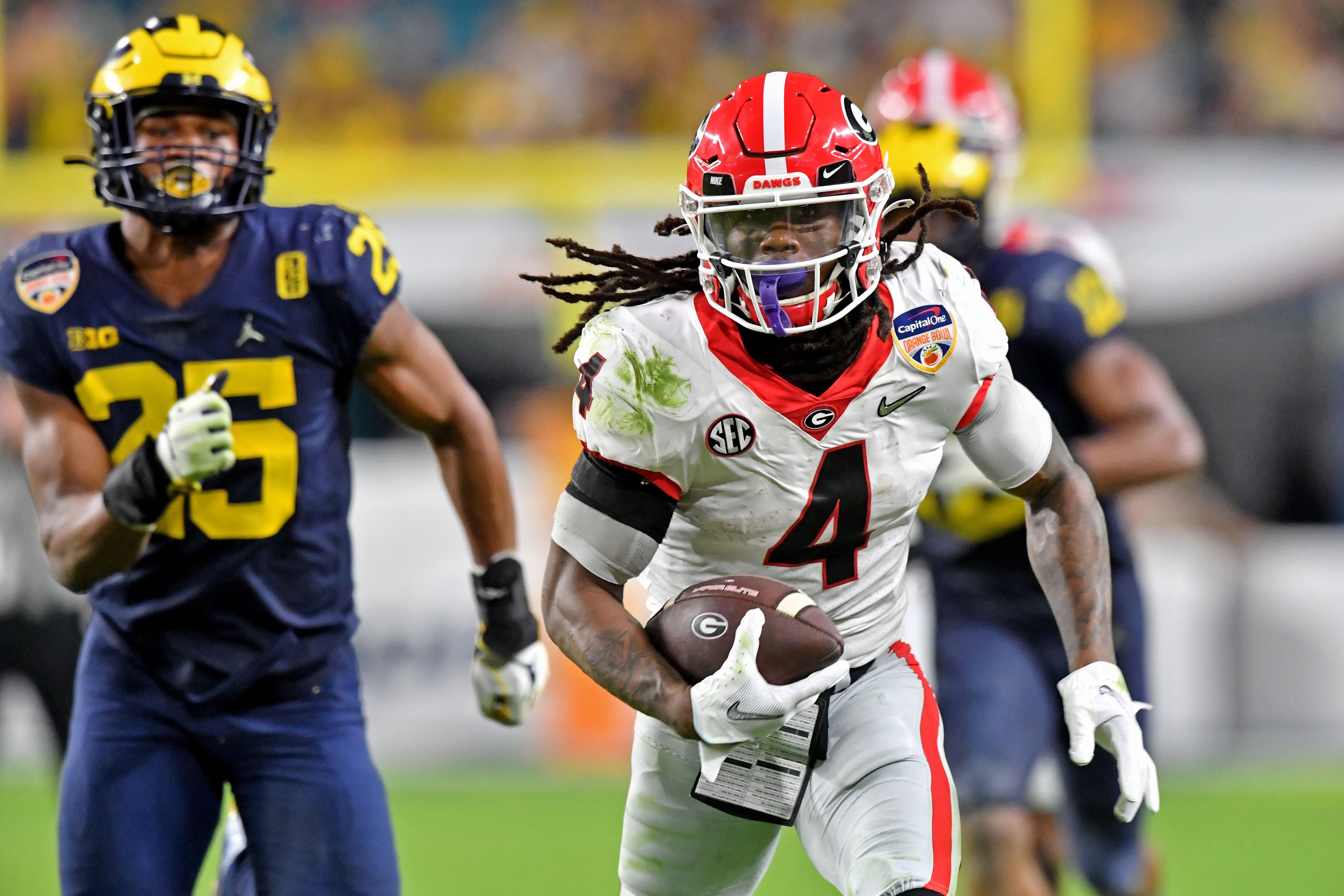 UGA football RB James Cook reveals he's back in 2021