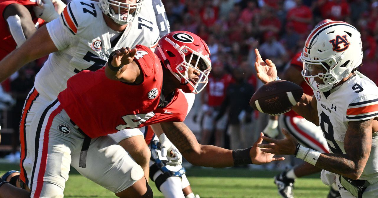 WATCH: Robby Ashford scores to put Auburn back on top over Georgia - Sports  Illustrated Auburn Tigers News, Analysis and More