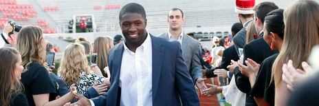 Radi Nabulsi on Twitter: #UGA's Roquan Smith has been named one of five  finalists for the 2017 Bronko Nagurski Trophy, given annually to the  nation's top defensive player.  / Twitter