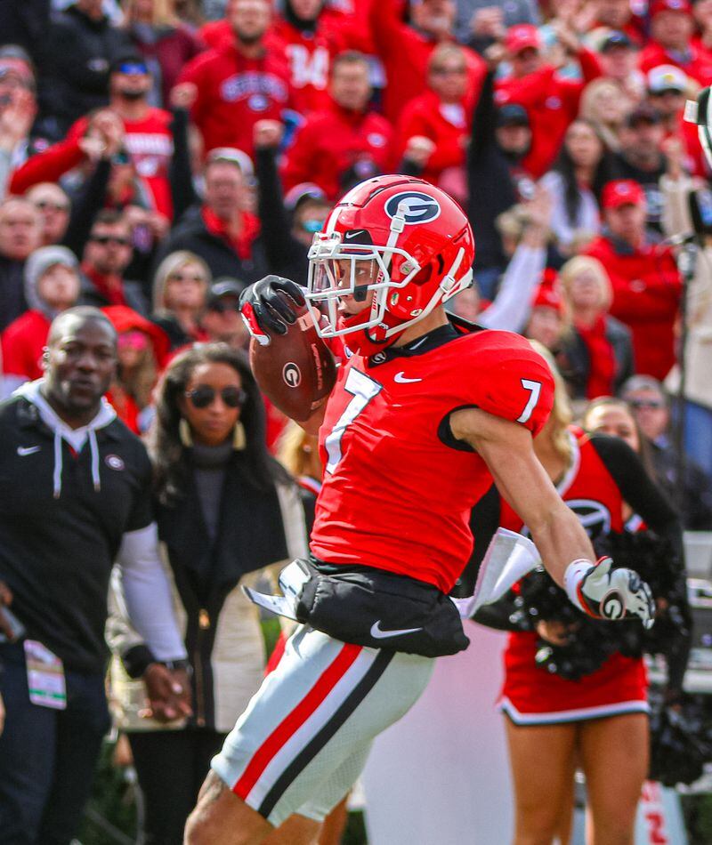 Braves mascot rips off shirt to show UGA jersey underneath