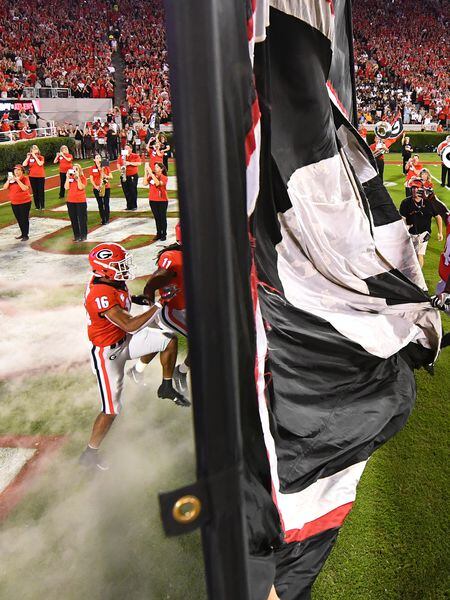 Georgia Shows Off Gameday Uniforms for Auburn Matchup