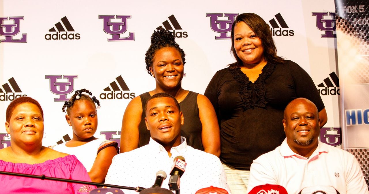 Homegrown 5-star Travon Walker resets a recruiting narrative at UGA