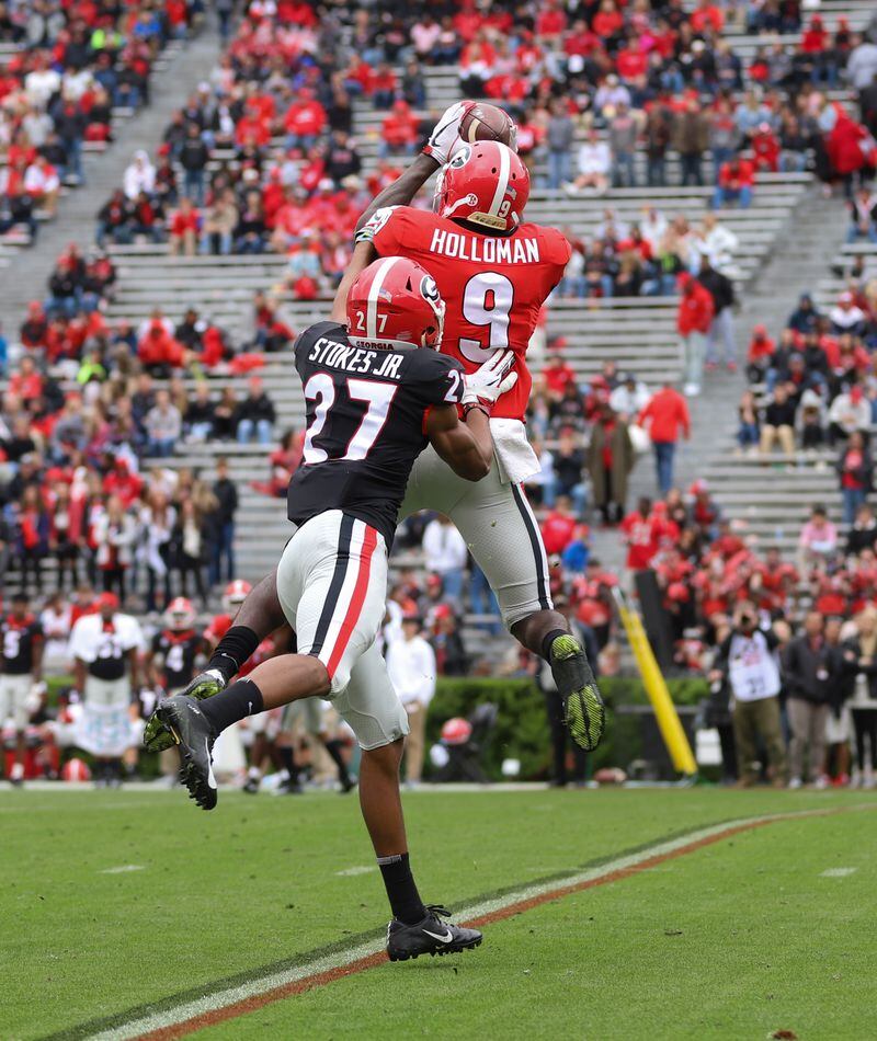 BEST PHOTOS: Stetson Bennett's rushing TD, Jake Hummel's INT & more