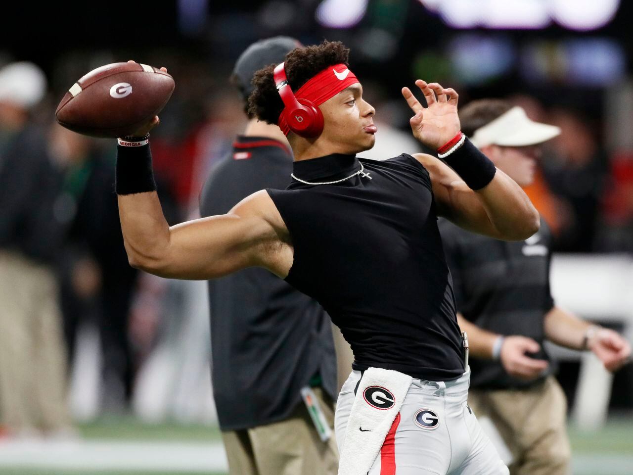 Falcons find successful strategy to bottle up Justin Fields - ESPN