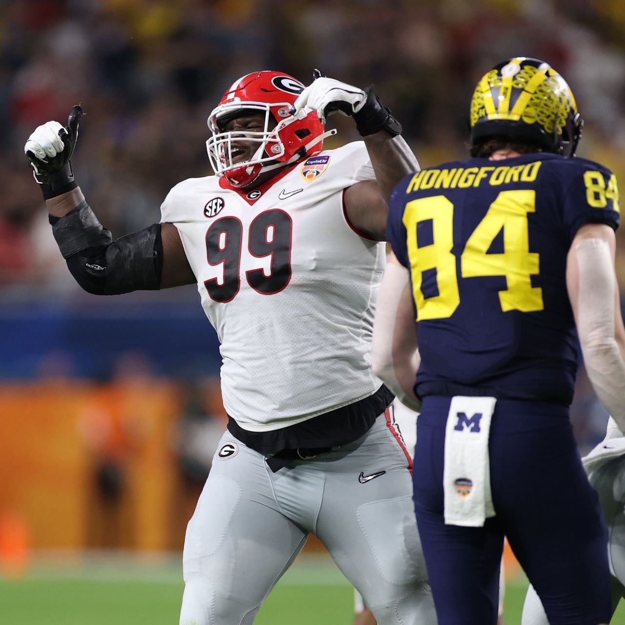 Georgia DT Jordan Davis, weighing in at 341 pounds, runs 4.78 40-yard dash