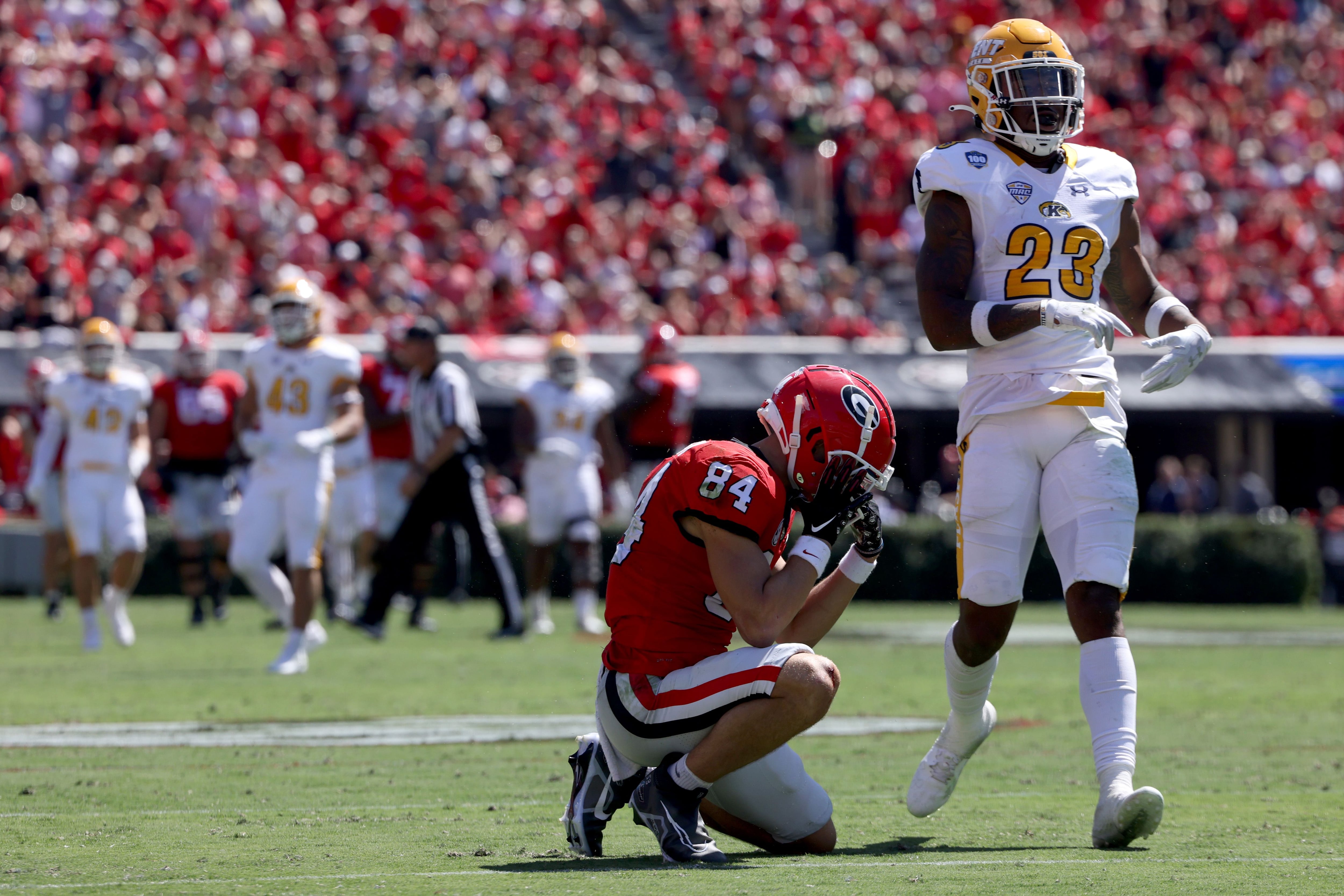 Georgia's Ladd McConkey praises Stetson Bennett after another