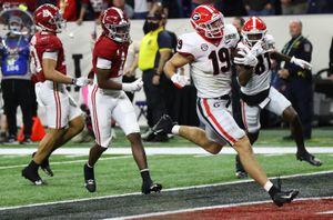 UGA Football: Brock Bowers Not Taking Preferred Collective NIL Money So It  Can Go to Teammates – Field Street Forum