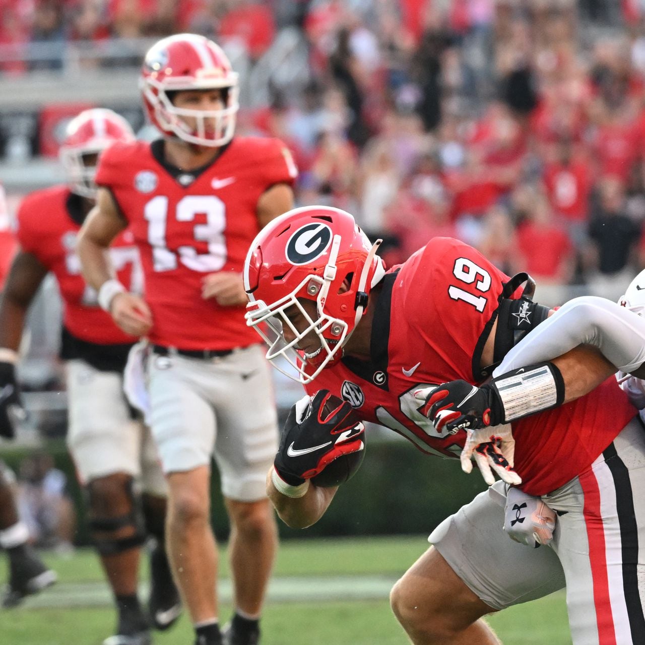 Georgia Bulldogs #19 Brock Bowers White College Football Jersey