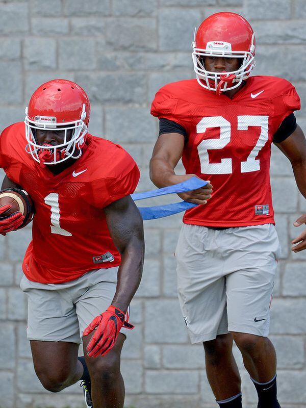 Look: Sony Michel wearing No. 14 in first practice with Rams