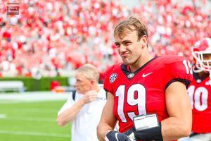 Georgia football tight end Brock Bowers, the superstar you may not know is  there - The Athletic