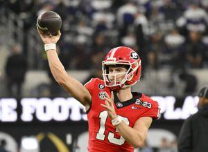 Stetson Bennett sets Georgia football single-season passing record