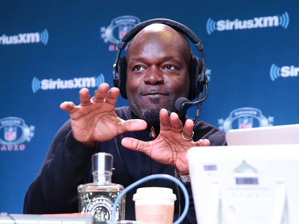 Florida legend Emmitt Smith talks Gators, limited SEC crowds and  'Homegating'