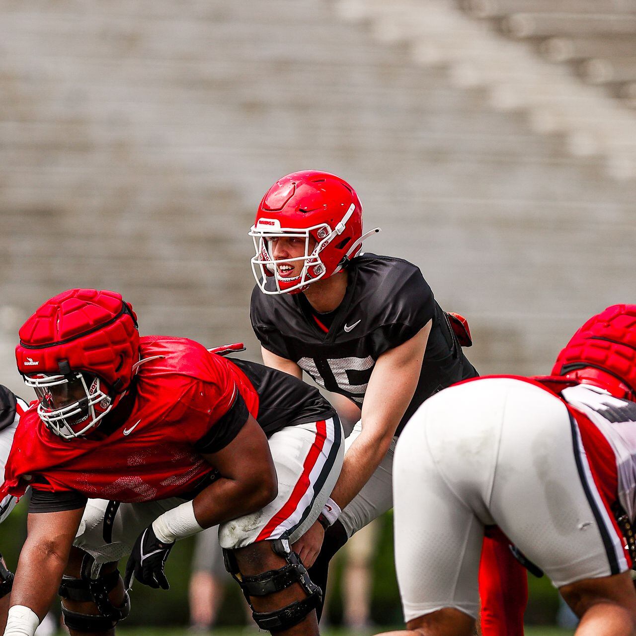 Brock Bowers praises Georgia quarterbacks during spring game 