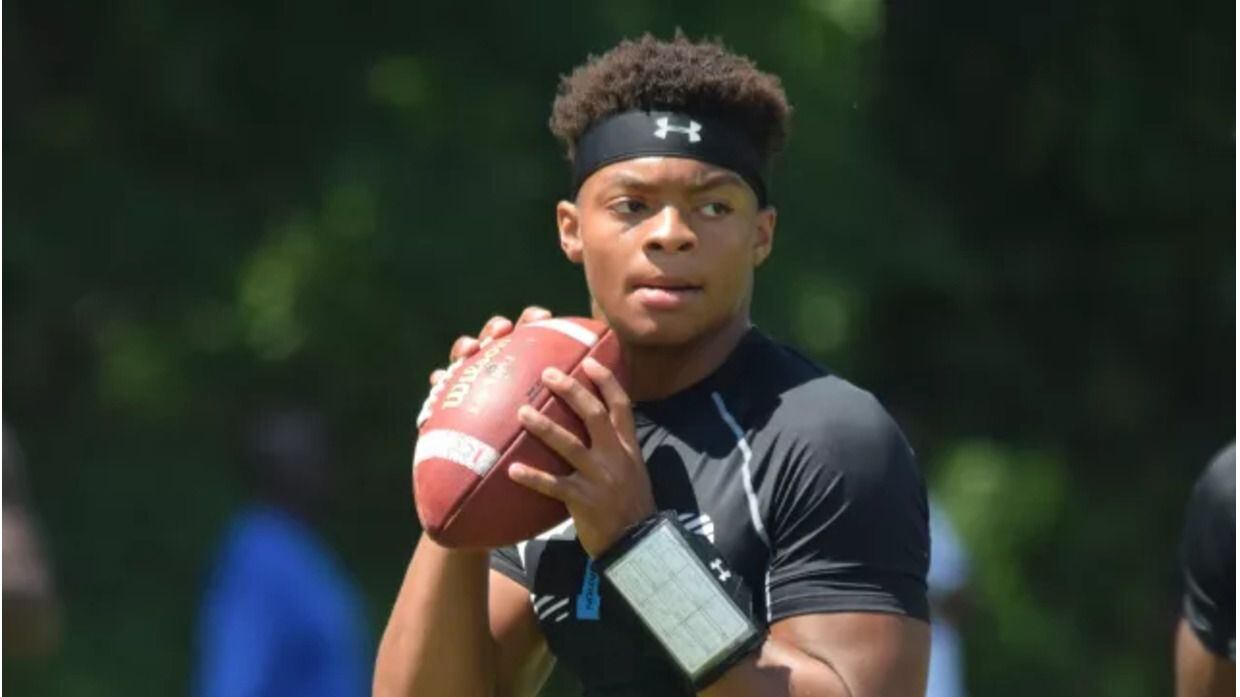 BREAKING: 5-star Georgia QB Justin Fields backs off his pledge to