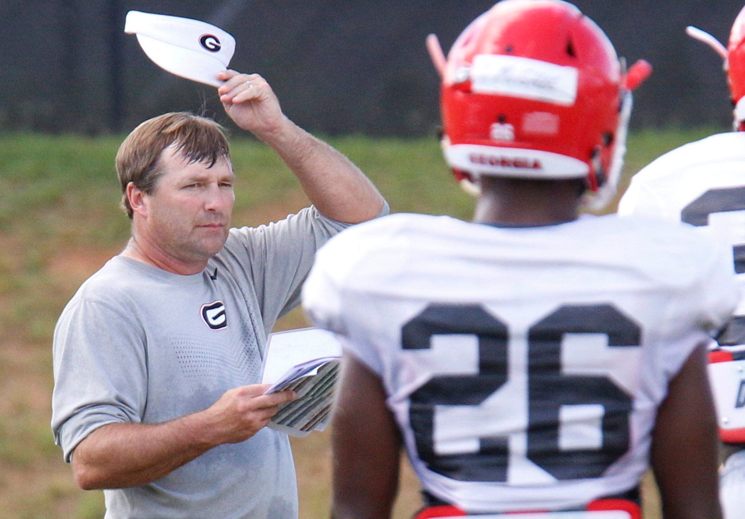 Kirby Smart doesn't close the door on all-white uniforms but says 'it's not  imminent'