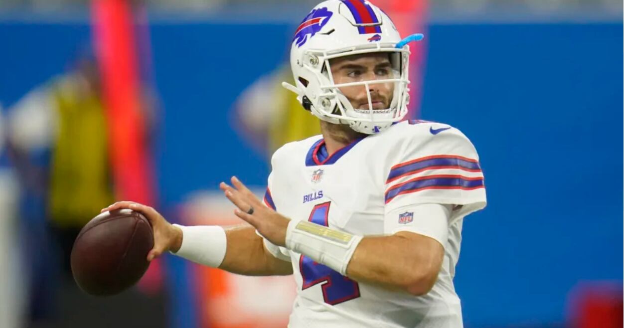 New York Giants quarterback Jake Fromm (17) plays during an NFL football  game against the Philadelphia Eagles, Sunday, Dec. 26, 2021, in  Philadelphia. (AP Photo/Matt Rourke Stock Photo - Alamy