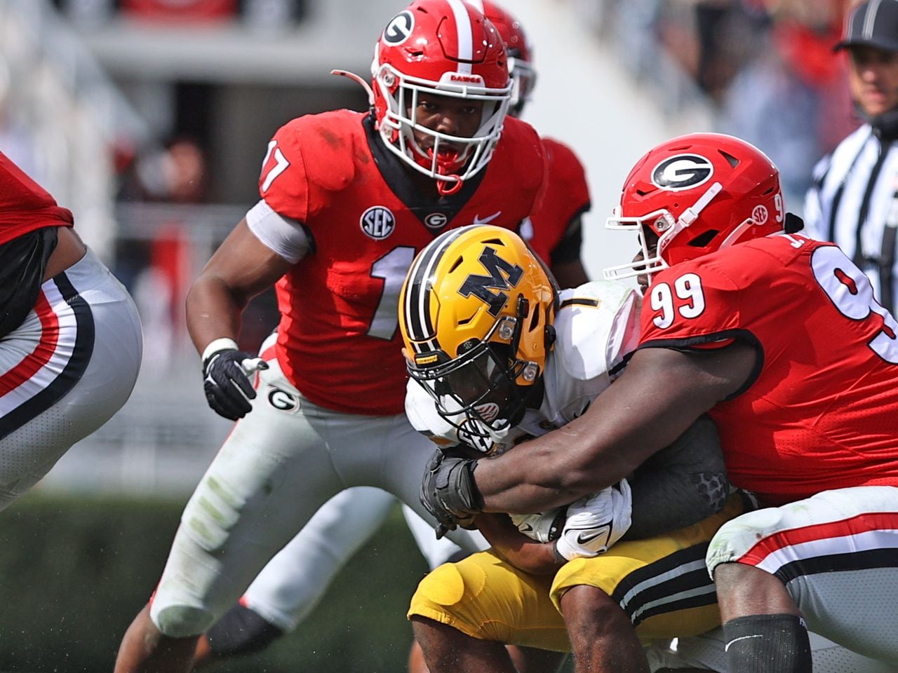 Georgia Football Alumnus Jordan Davis and Nakobe Dean Talk Playing Together  with Philadelphia Eagles - Sports Illustrated Georgia Bulldogs News,  Analysis and More