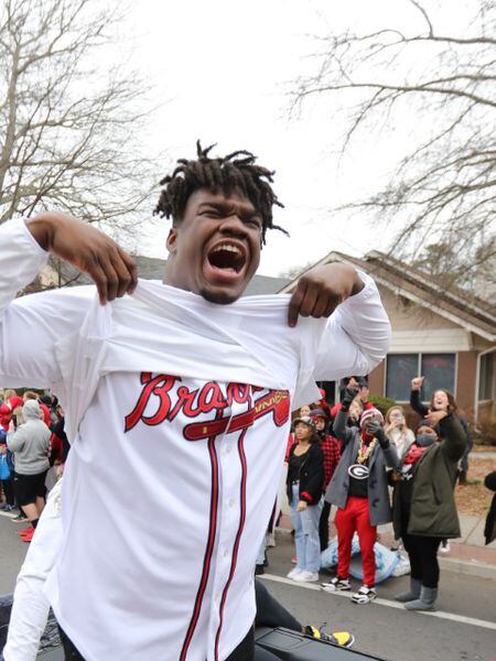 Jordan Davis Braves jersey tribute at UGA championship ceremony