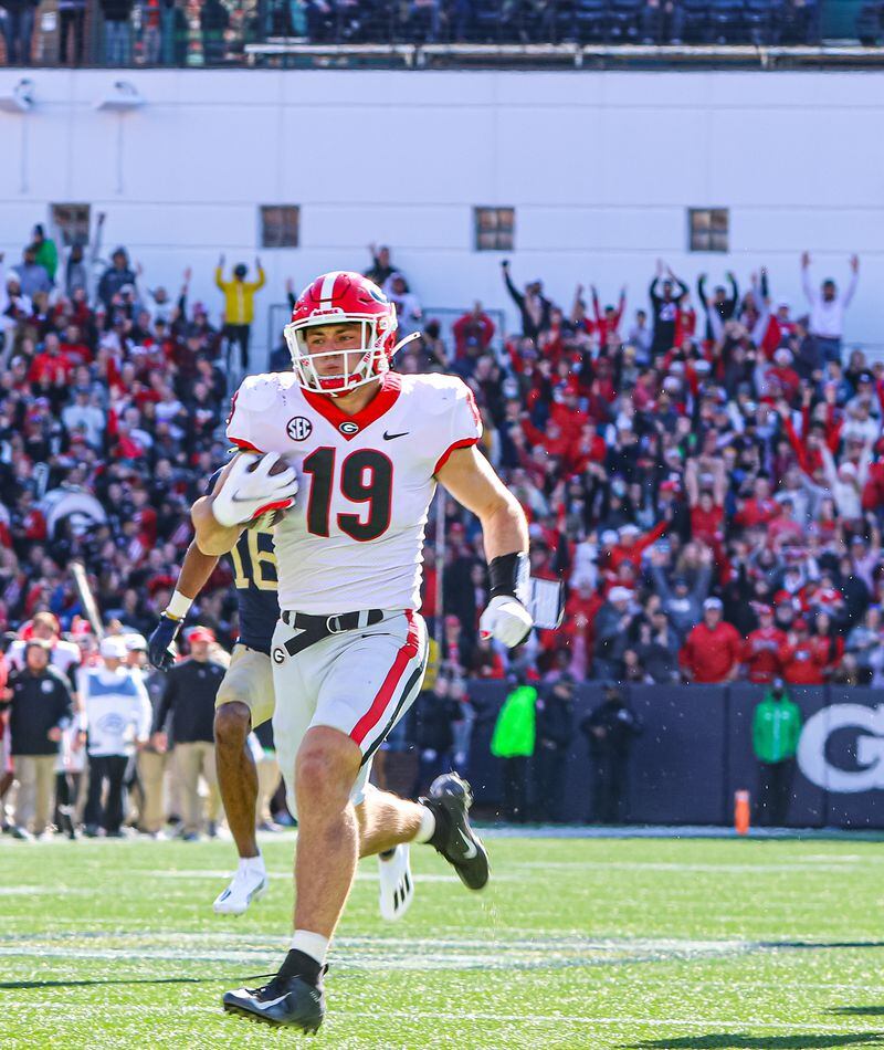 Mark Stoops Provides Massive Praise for Brock Bowers, Arena