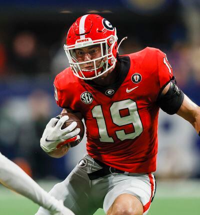 UGA Football: Brock Bowers Not Taking Preferred Collective NIL Money So It  Can Go to Teammates – Field Street Forum