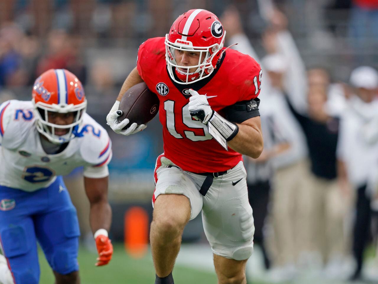 Brock Bowers gets the cold shoulder from Mackey Award