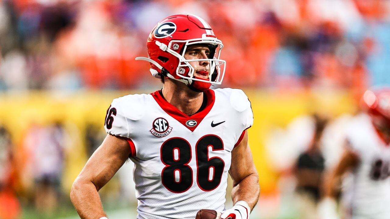 Cover 9@9: Falcons tight end John FitzPatrick feeling like a redshirted  rookie