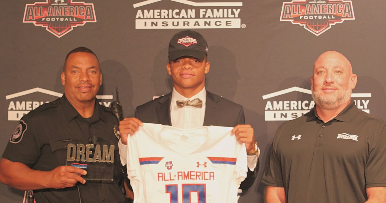 Major 5-star UGA target Justin Fields receives his Under Armour