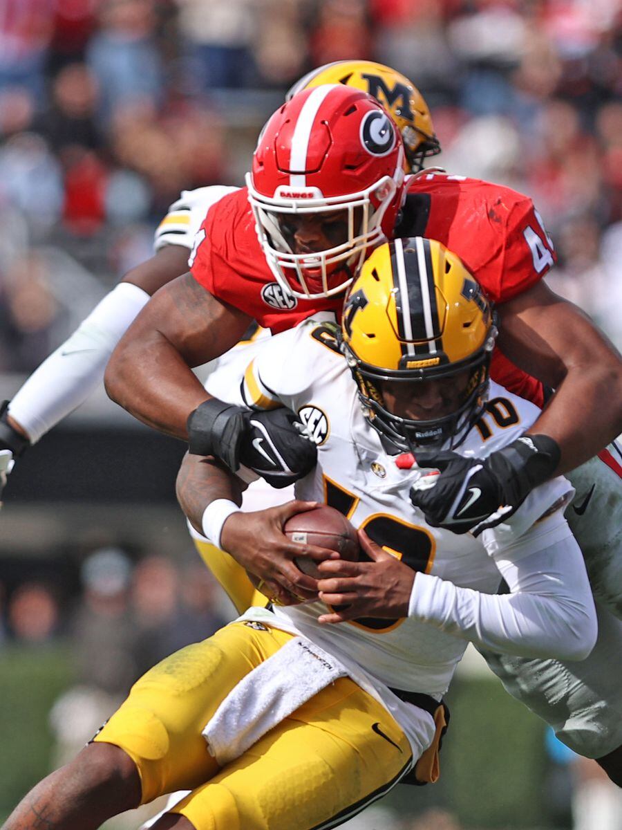 Jordan Davis bull-rushes his way through Eagles O-line like it's Vanderbilt