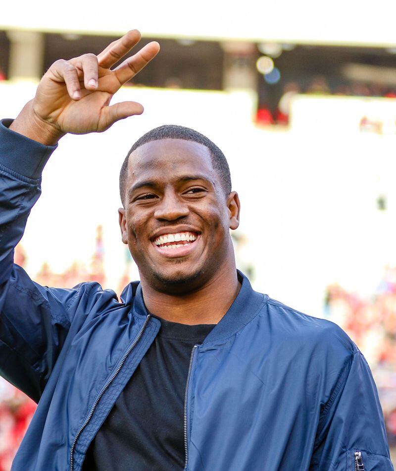 Nick Chubb Beats Out Christian McCaffrey as Top RB in ESPN NFL Poll