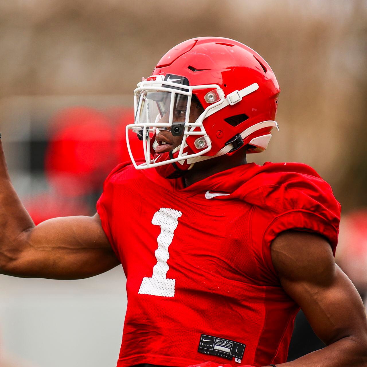 Georgia WR George Pickens is using a Riddell SpeedFlex with a BECK-808-EG  (B.A. Masks) facemask, clear Nike visor and a Riddell hardcup…