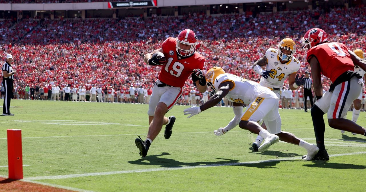 Men's Georgia Bulldogs #19 Brock Bowers College Football Jersey – The Jersey  Locker