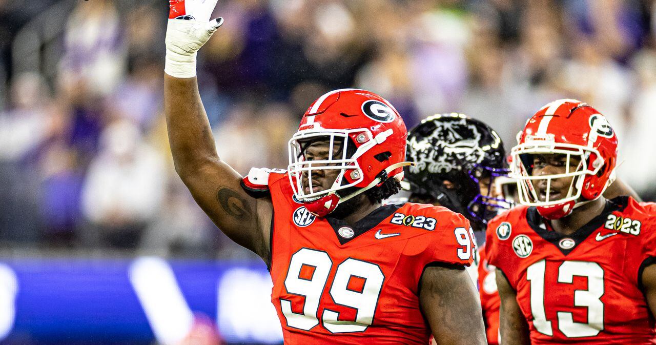 Watch: Georgia DL Jalen Carter blocks 3 Razorbacks