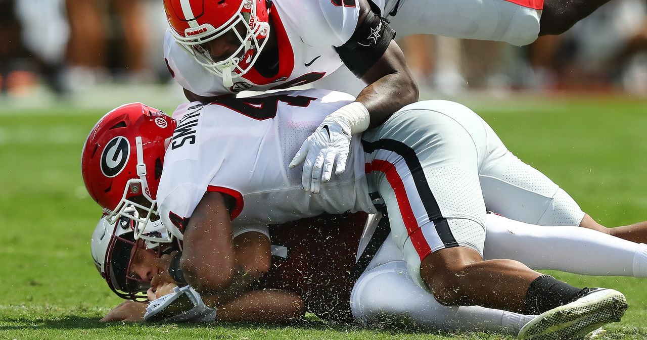 WATCH: Georgia players react to Nolan Smith's impressive showing