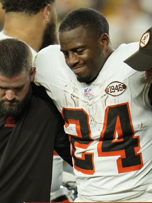 Browns RB Nick Chubb's MRI reveals less severe knee injury than