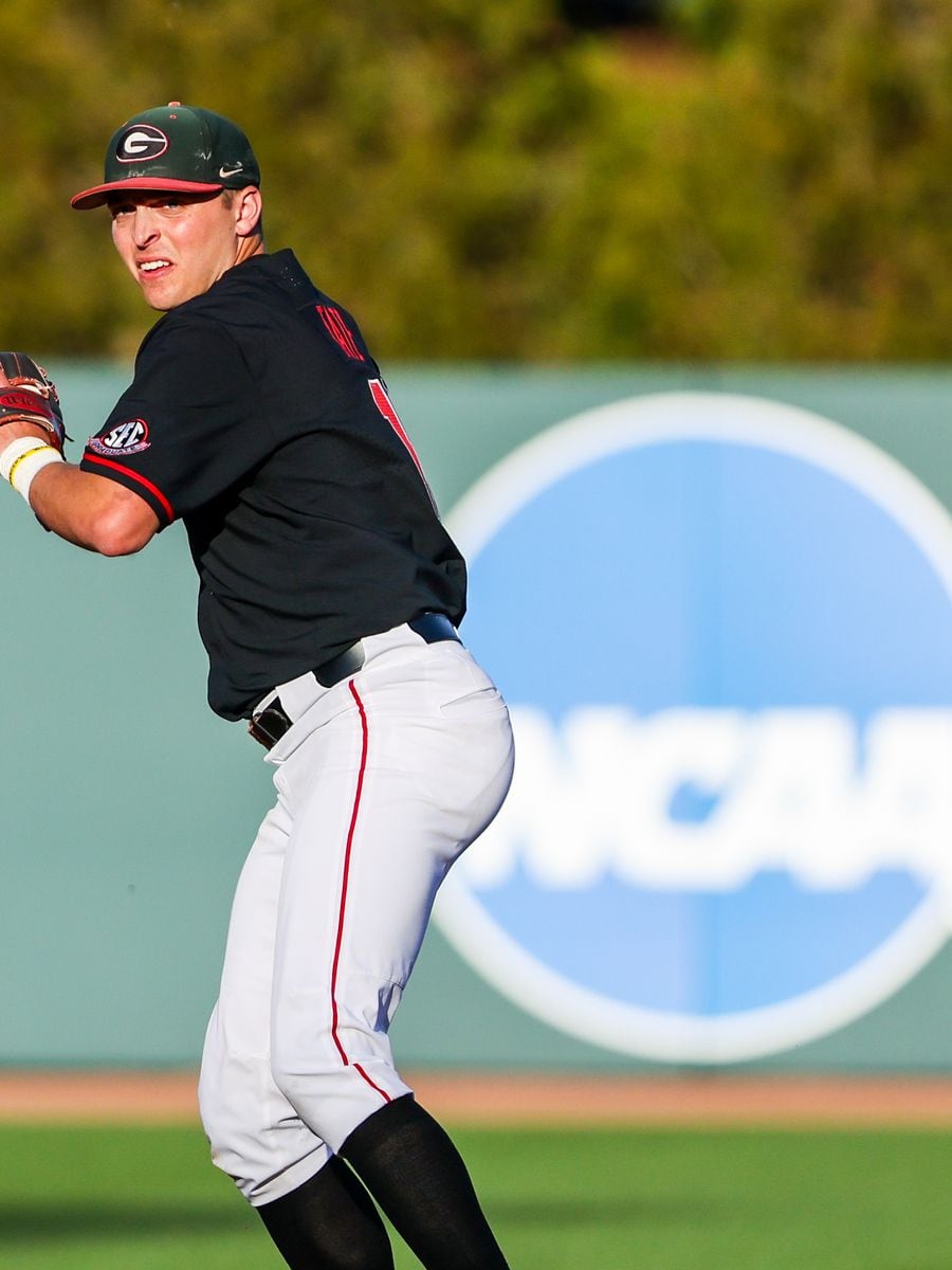 Late Game Blunders Lead to LSU Baseball's Demise in 7-6 Loss to