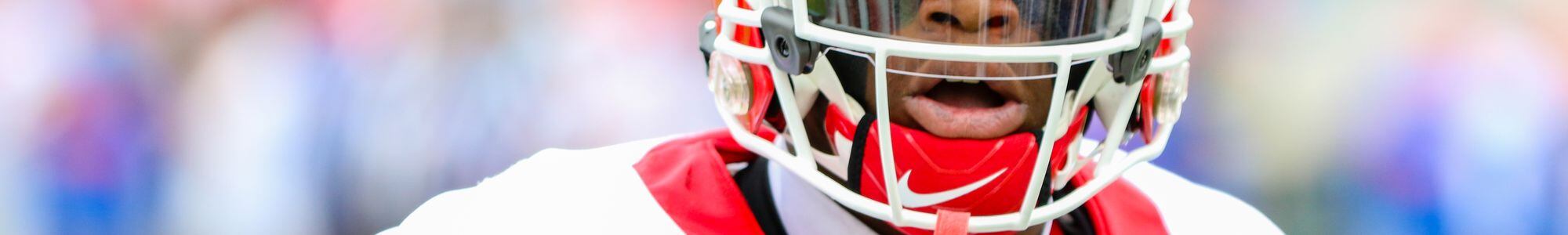 Georgia WR George Pickens is using a Riddell SpeedFlex with a BECK-808-EG  (B.A. Masks) facemask, clear Nike visor and a Riddell hardcup…