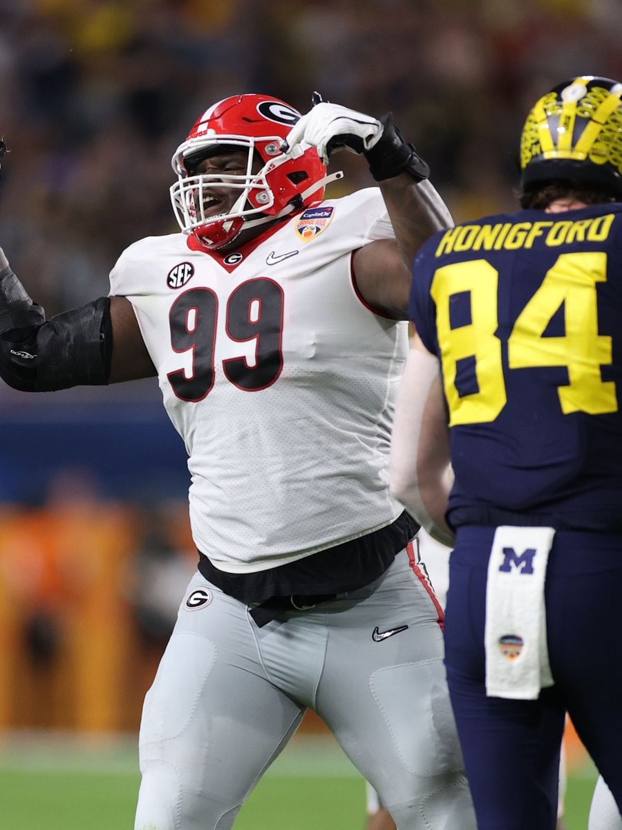 341-pound Georgia DL Jordan Davis flies during 40-yard dash at Combine