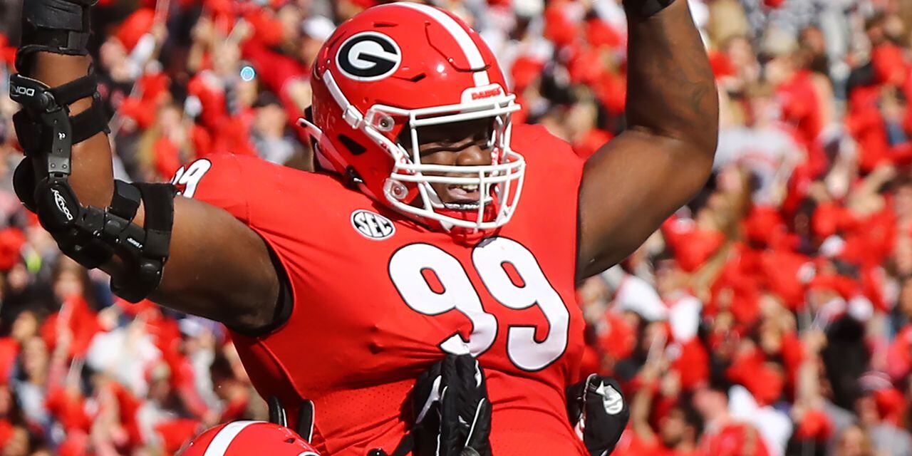 WATCH: Jordan Davis leads Georgia band after blowout Senior Day