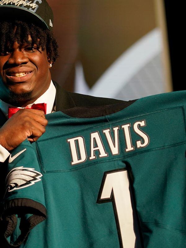 BREAKING: Eagles are selecting Georgia DT Jordan Davis with the